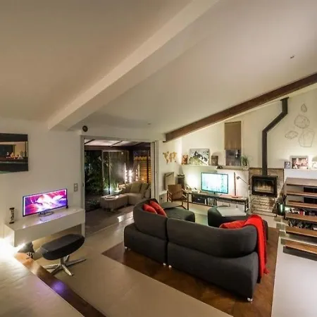 House Maison De Village Avec Piscine * 罗克布伦河畔阿尔让